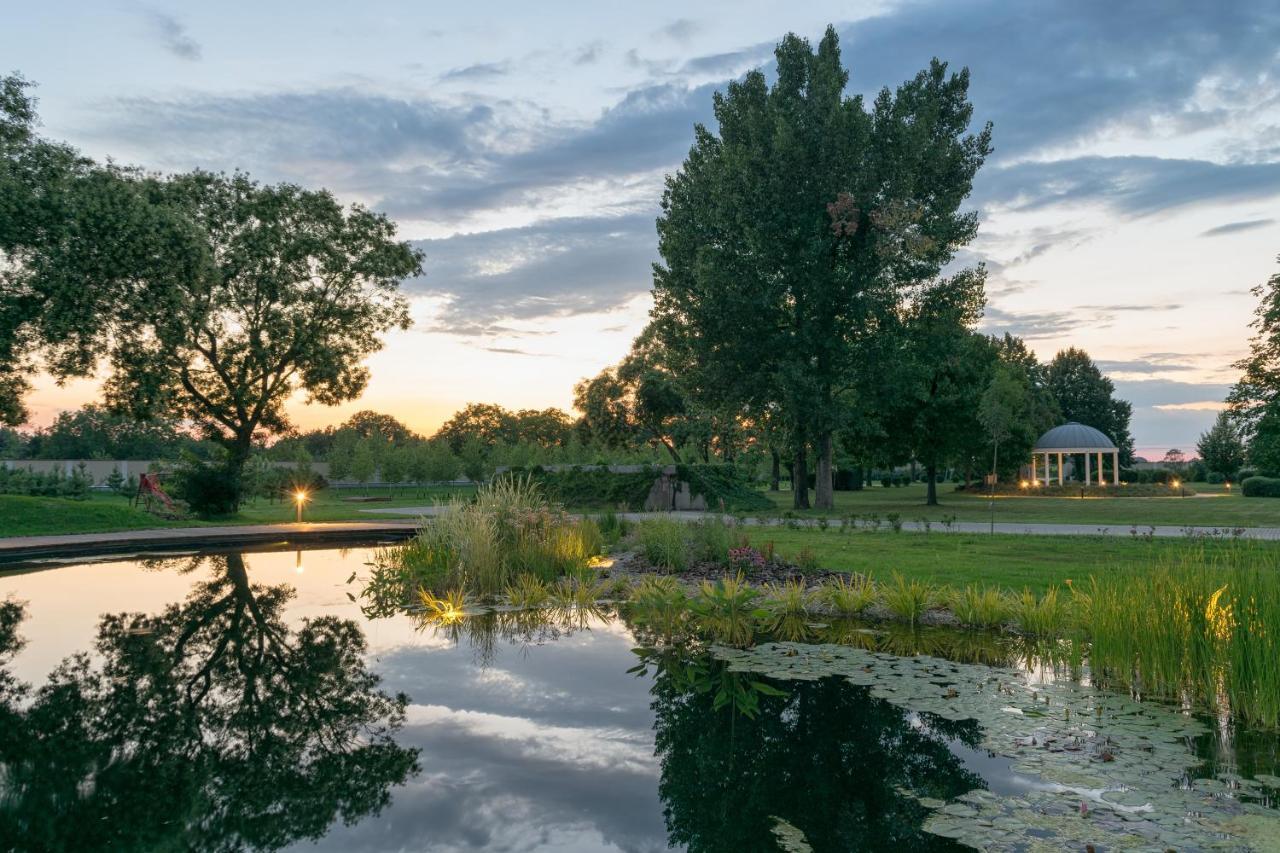 Arcanum Hotel Bekescsaba Exteriér fotografie