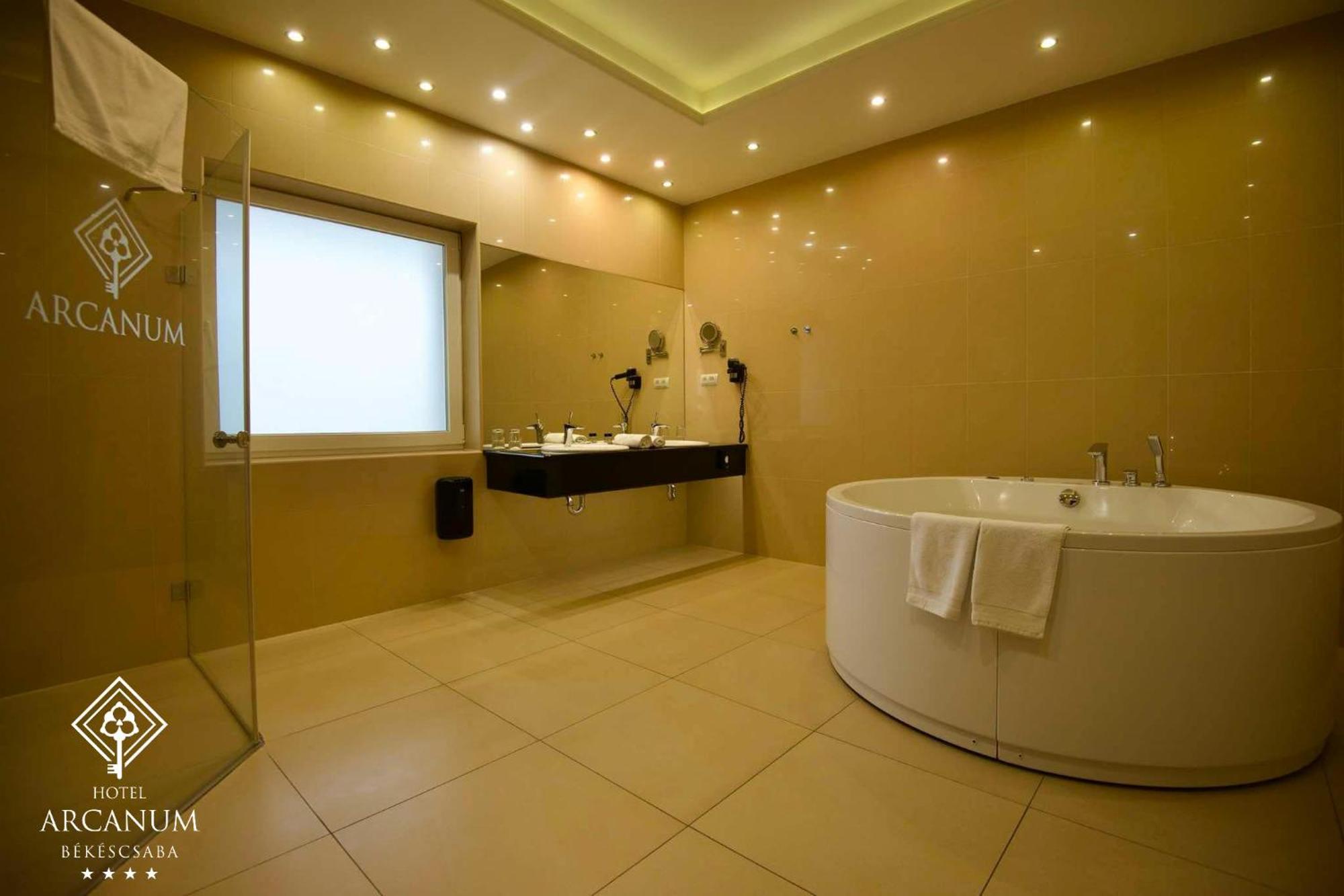 Arcanum Hotel Bekescsaba Exteriér fotografie